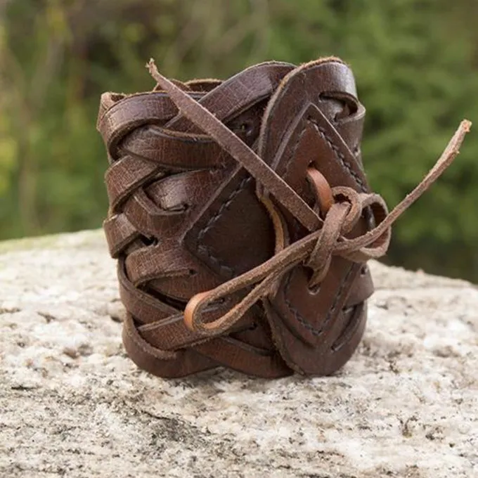 Epic Armoury Gewebtes Lederarmband, Braun 2 Epic Armoury Gewebtes Lederarmband, Braun – Bild 2