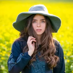 Leonardo Carbone Historische Krempe -Mittelalter Mode Geschaft historische krempe 4