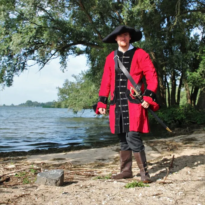 Leonardo Carbone Piratenmantel Samt, Rot-schwarz 2 Leonardo Carbone Piratenmantel Samt, Rot-schwarz – Bild 2